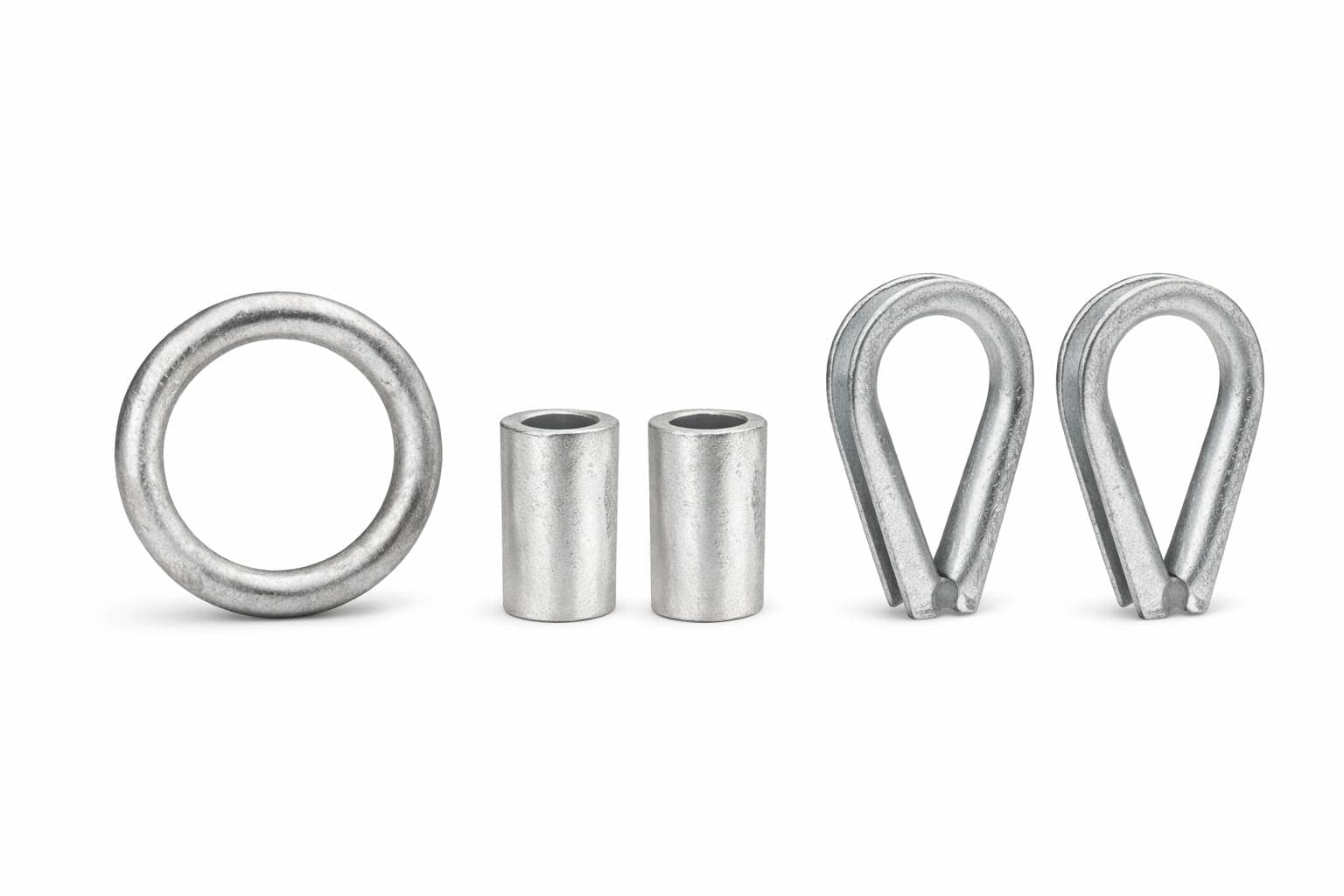 Anneaux, manchons zinc & cosses cœur